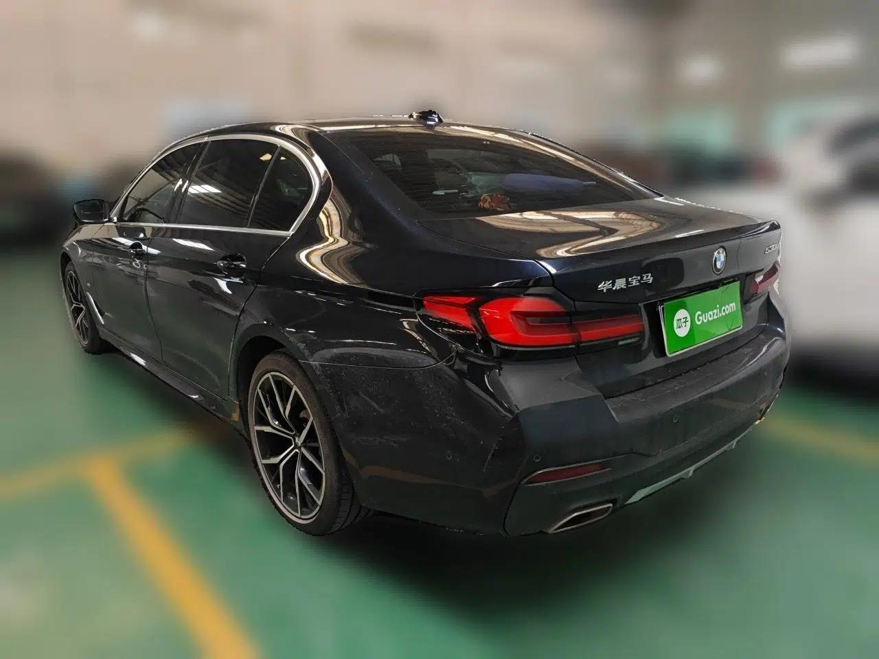 BMW 5 Series 2022 Second Facelift 530Li Luxury Version M Sport Package — миниатюра 4