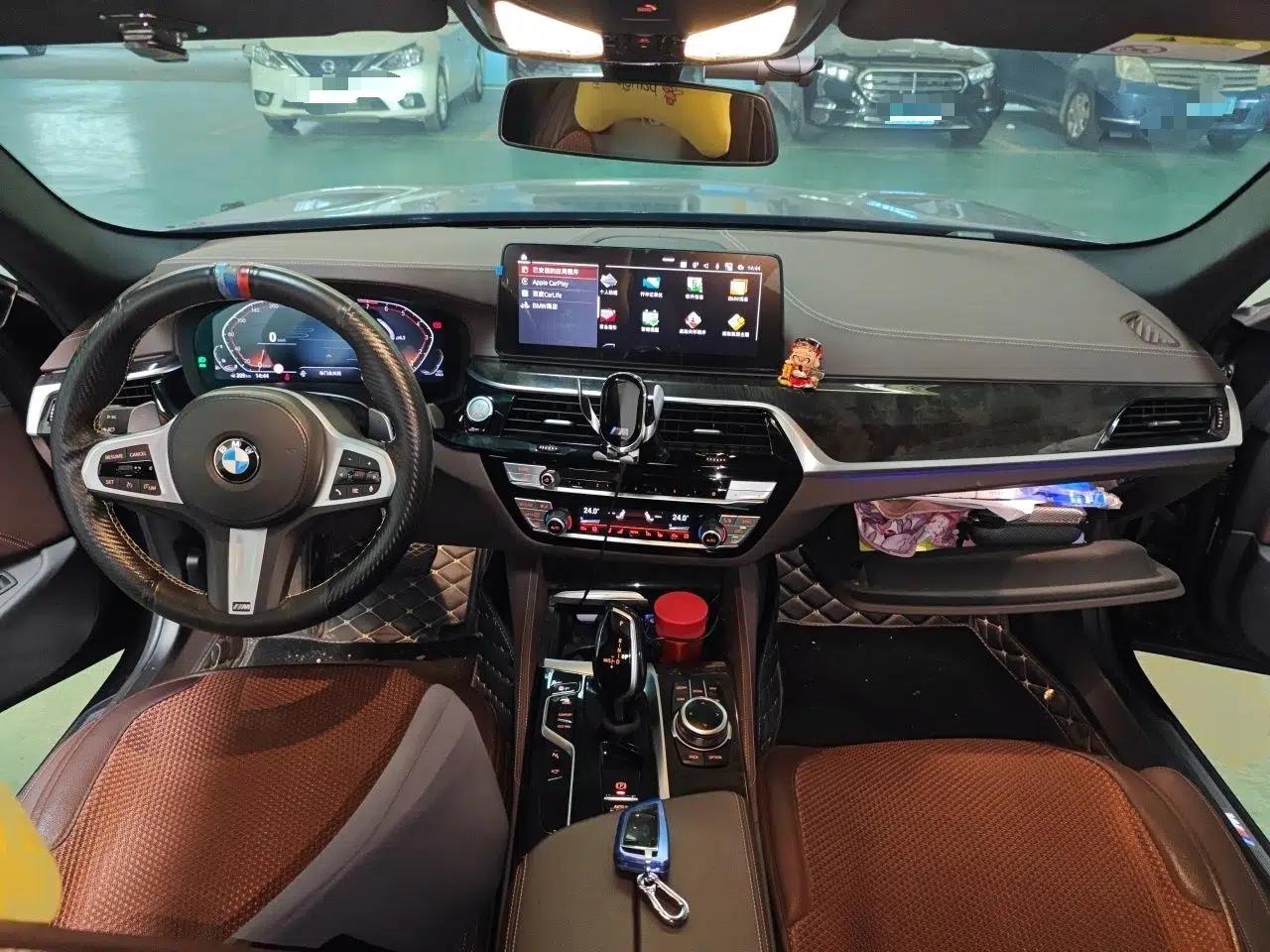 BMW 5 Series 2022 Second Facelift 530Li Luxury Version M Sport Package — миниатюра 9