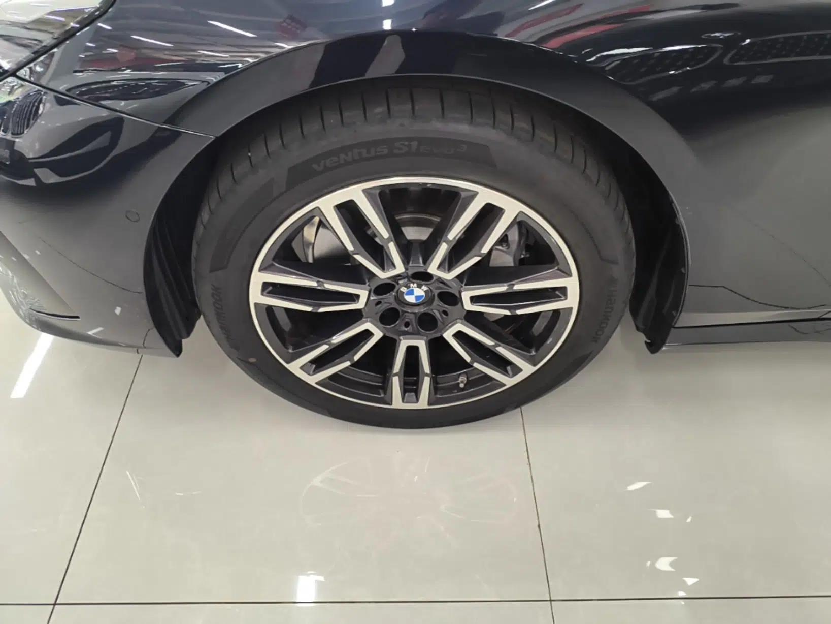 BMW 5 Series 2025 530Li Leading Model M Sport Package — миниатюра 15