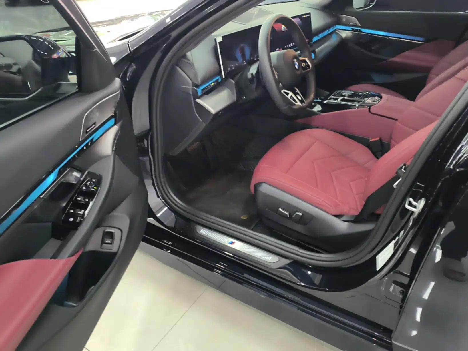 BMW 5 Series 2025 530Li Leading Model M Sport Package — миниатюра 23