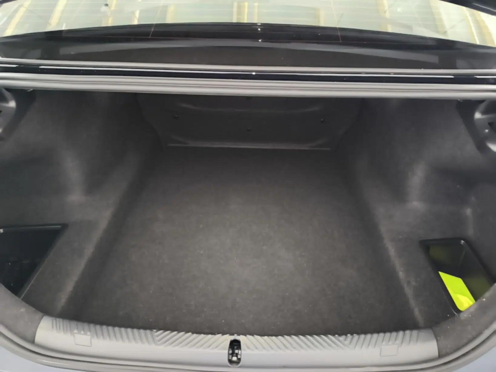 BMW 5 Series 2025 530Li Leading Model M Sport Package — миниатюра 27