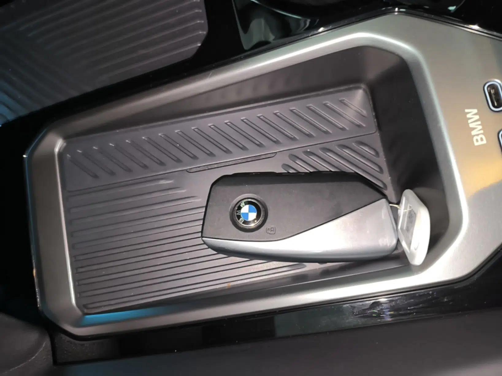 BMW 5 Series 2025 530Li Leading Model M Sport Package — миниатюра 28