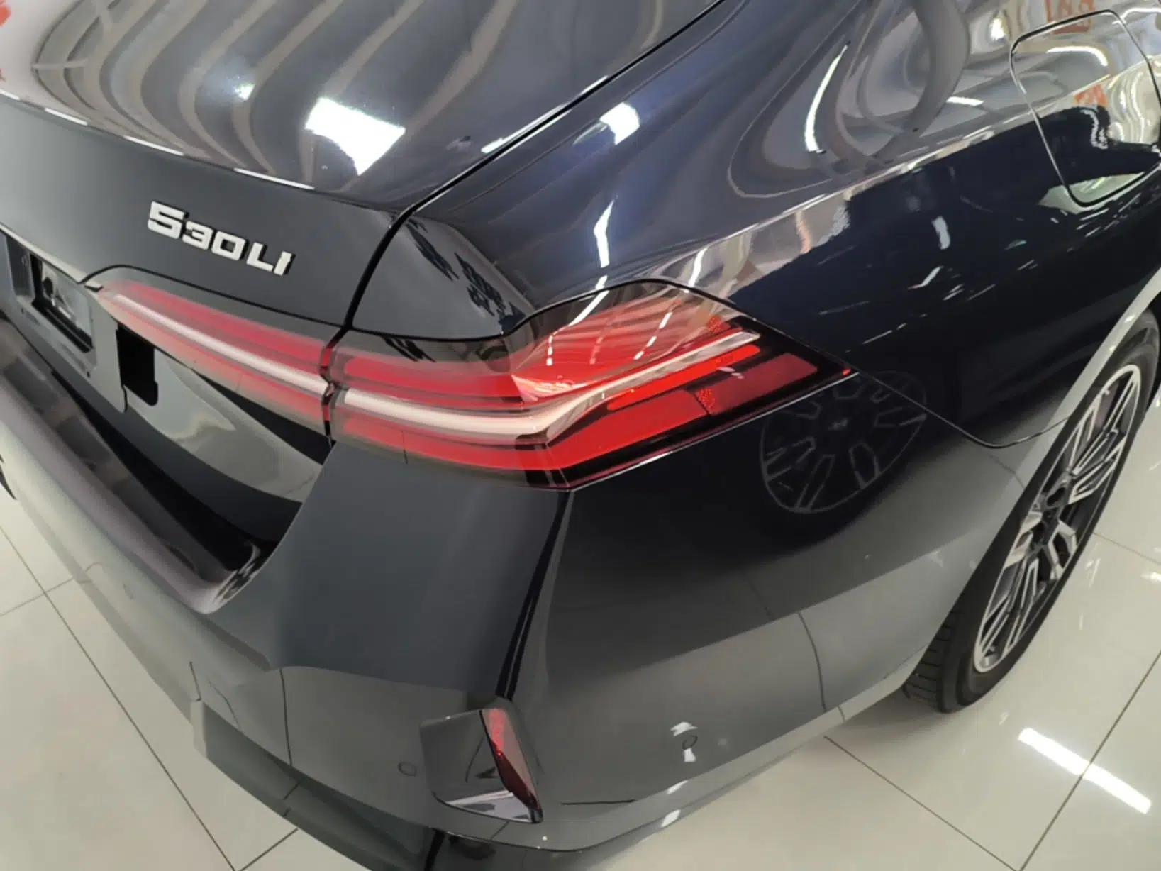 BMW 5 Series 2025 530Li Leading Model M Sport Package — миниатюра 9