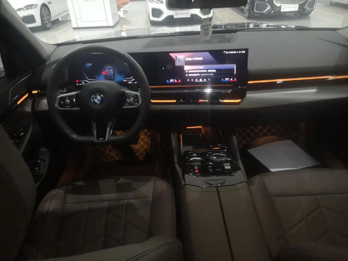 BMW 5 Series 2024 525Li M Sport Package — миниатюра 12