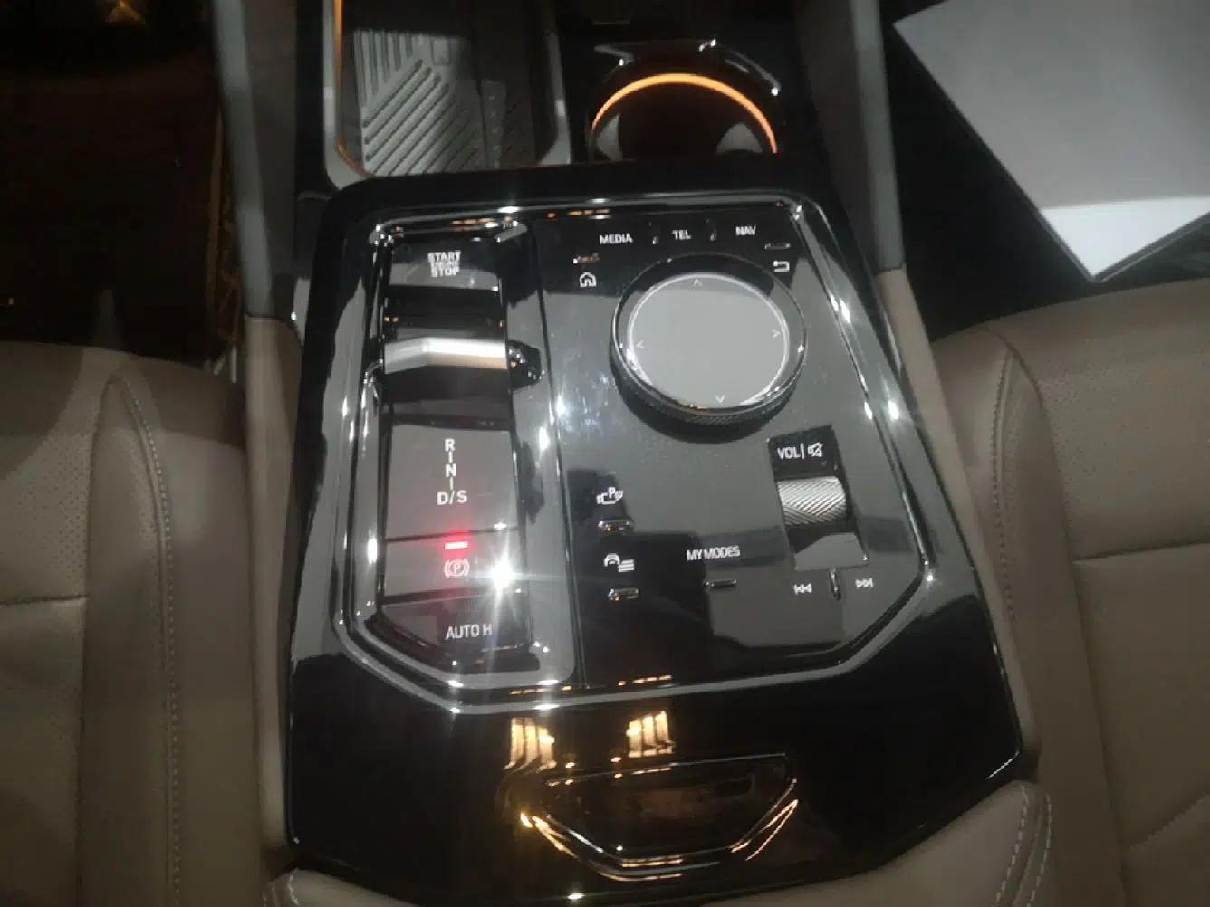 BMW 5 Series 2024 525Li M Sport Package — миниатюра 16