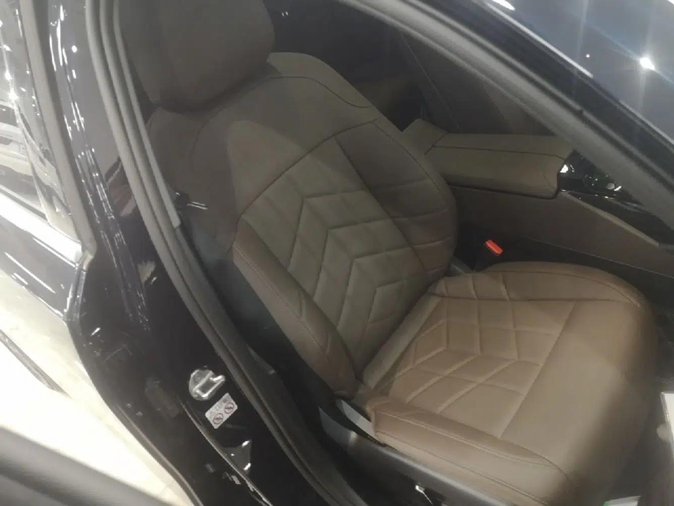 BMW 5 Series 2024 525Li M Sport Package — миниатюра 19