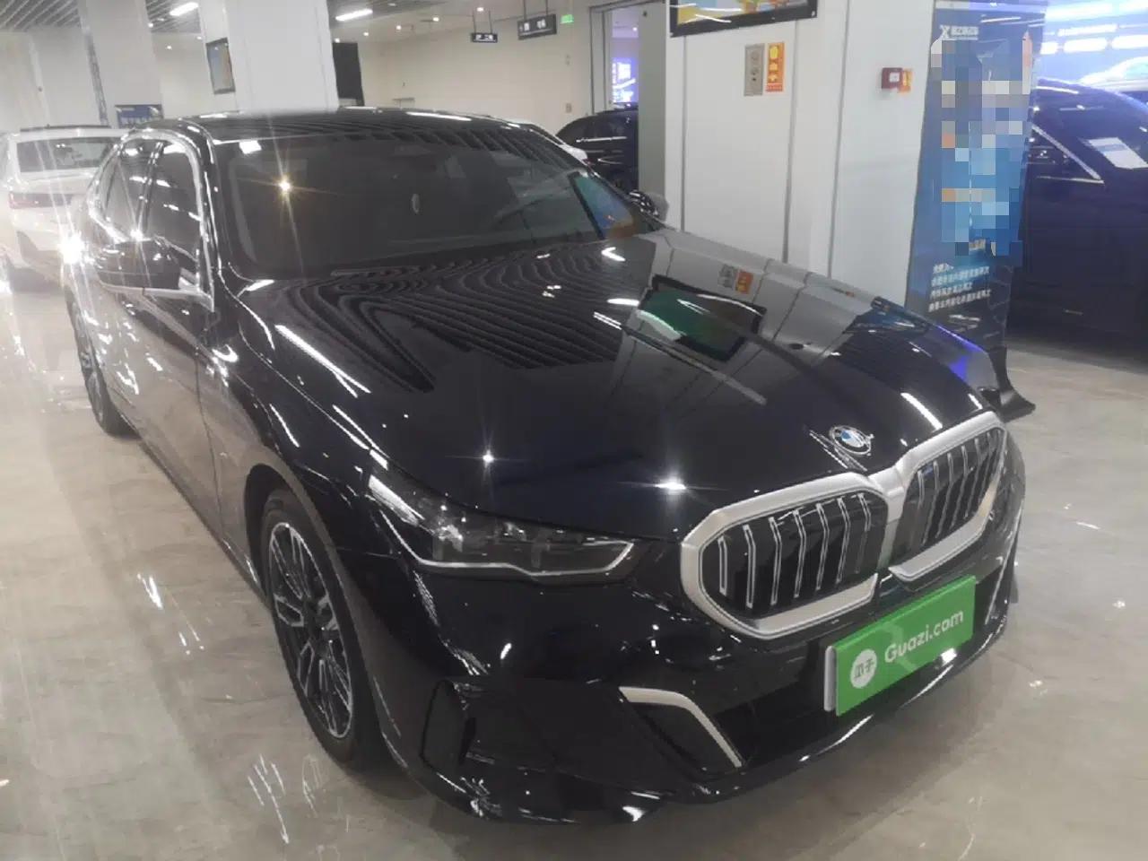 BMW 5 Series 2024 525Li M Sport Package — миниатюра 3