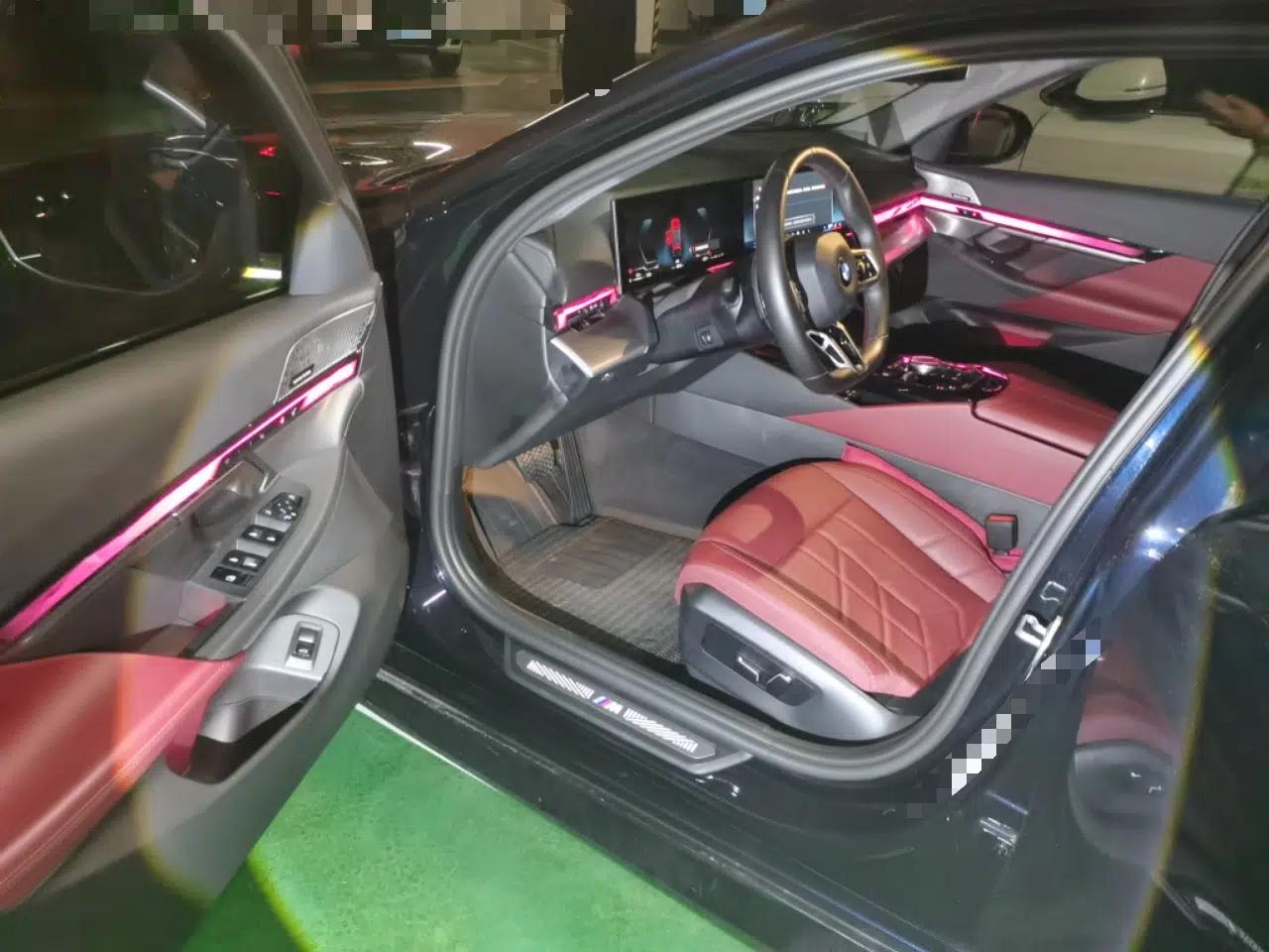 BMW 5 Series 2024 530Li Leading Model M Sport Package — миниатюра 16
