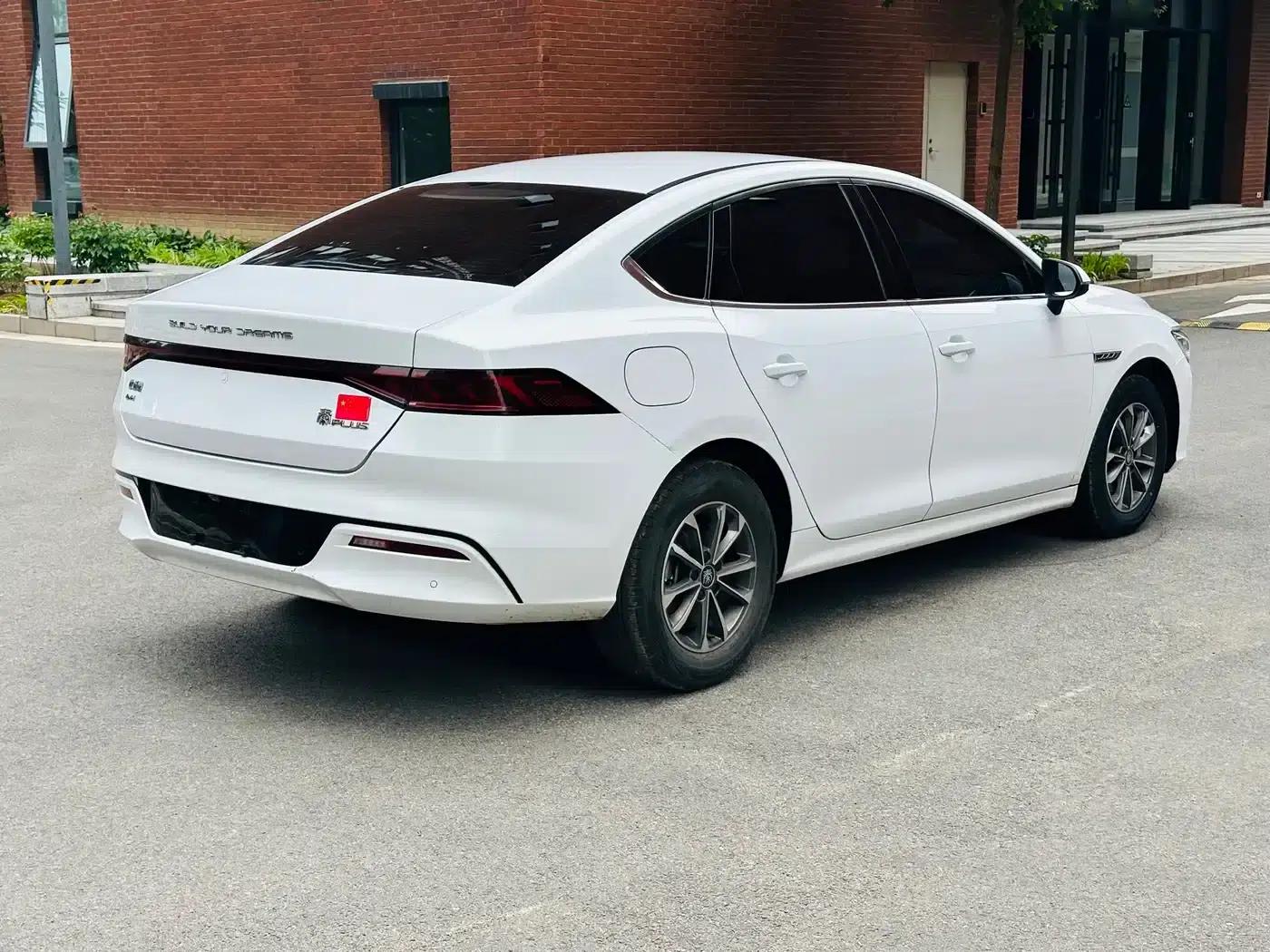 Qin PLUS 2023 Champion Edition DM-i 55KM Leading Model — миниатюра 5