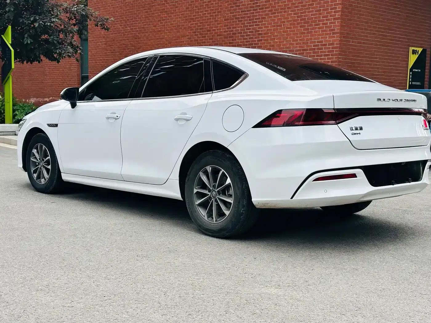 Qin PLUS 2023 Champion Edition DM-i 55KM Leading Model — миниатюра 7