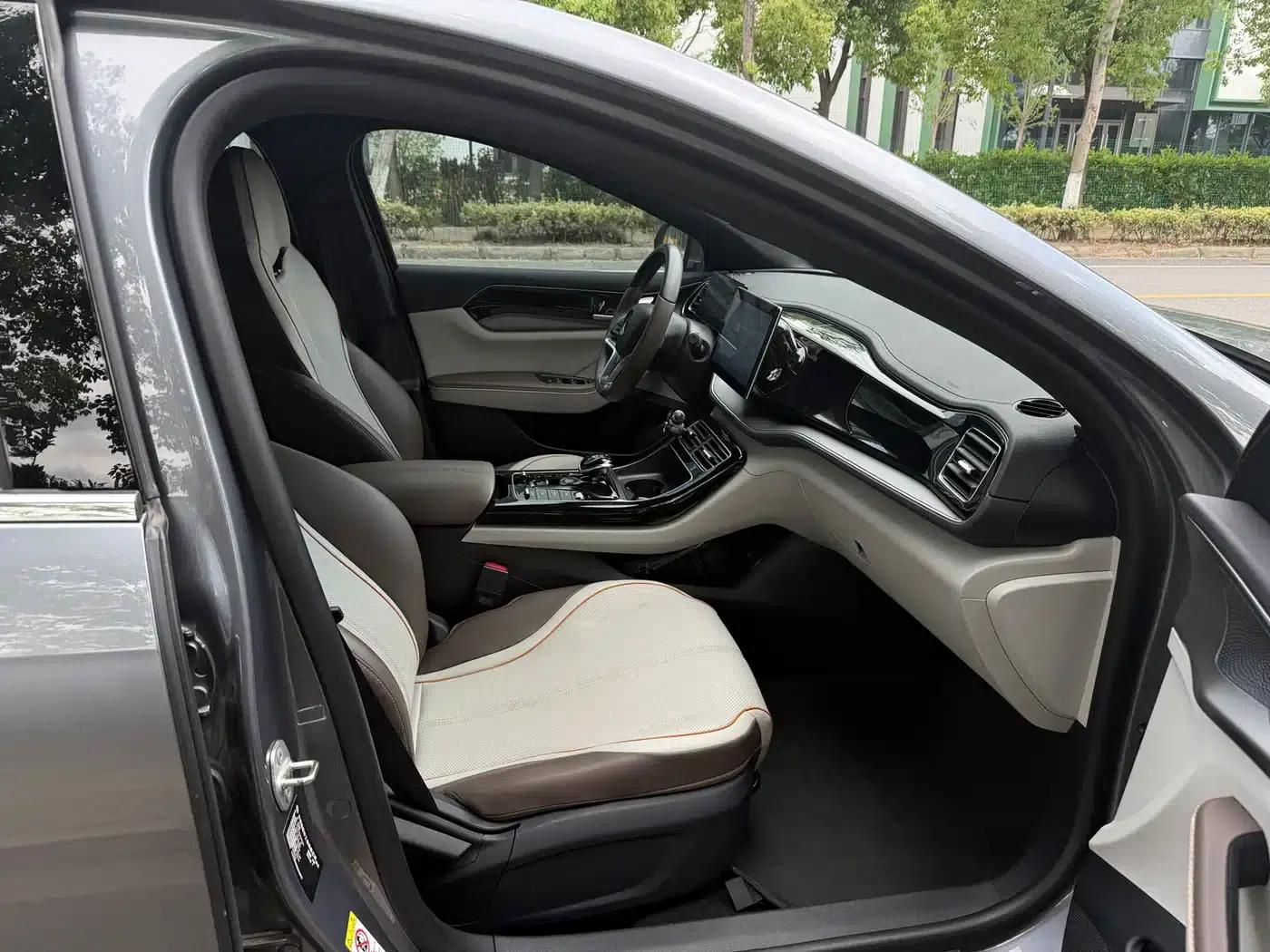 Qin PLUS 2024 Glory Edition EV 510KM Excellence — миниатюра 11