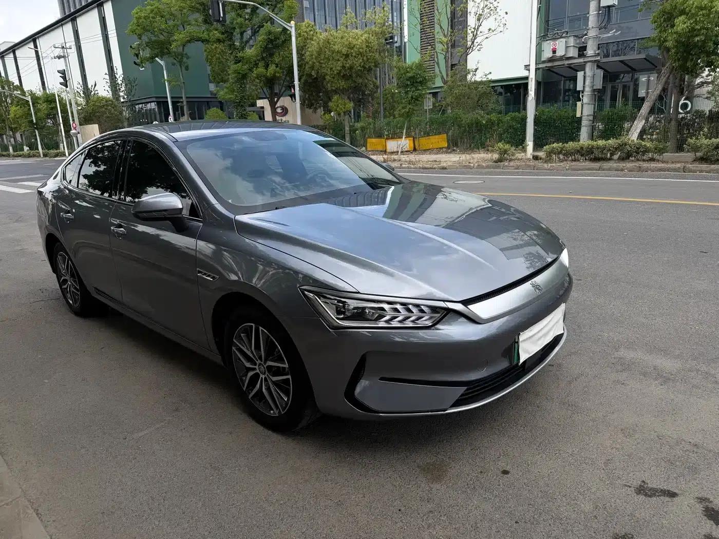 Qin PLUS 2024 Glory Edition EV 510KM Excellence — миниатюра 3