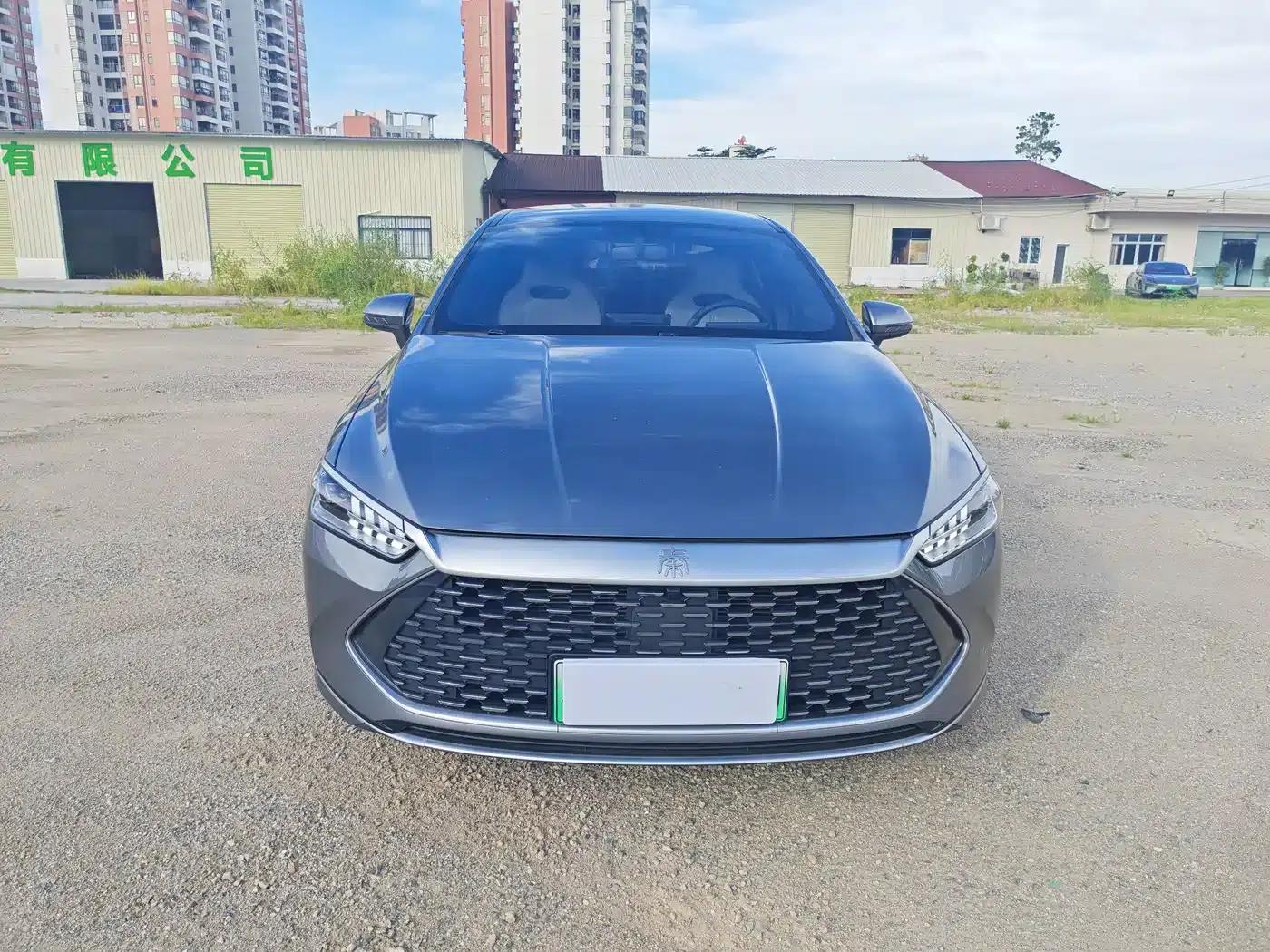 Qin PLUS 2024 Glory Edition DM-i 55KM Leading Model — миниатюра 2