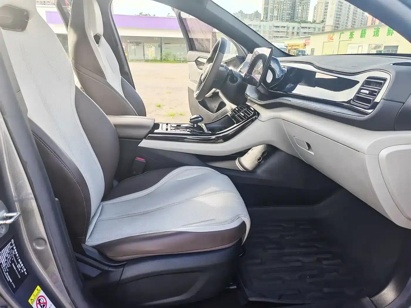 Qin PLUS 2024 Glory Edition DM-i 55KM Leading Model — миниатюра 12