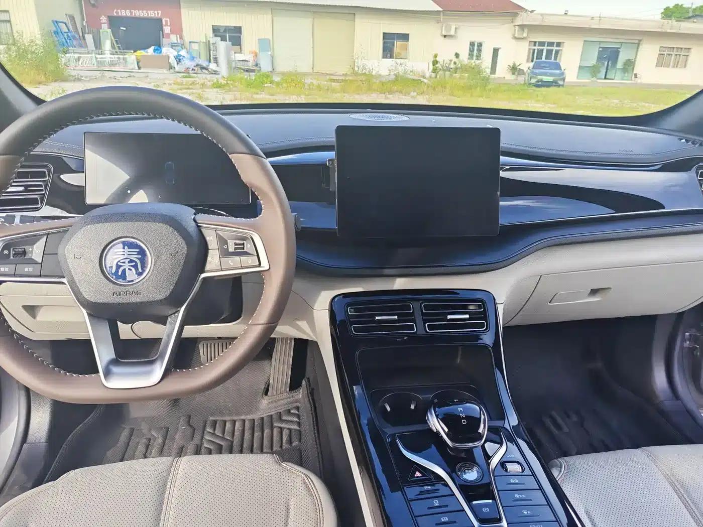Qin PLUS 2024 Glory Edition DM-i 55KM Leading Model — миниатюра 10