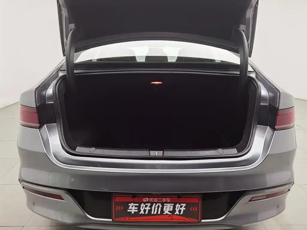 Qin PLUS 2023 Champion Edition DM-i 55KM Leading Model — миниатюра 16