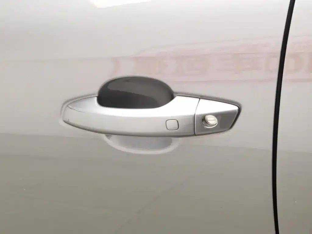 Qin PLUS 2023 Champion Edition DM-i 55KM Leading Model — миниатюра 18