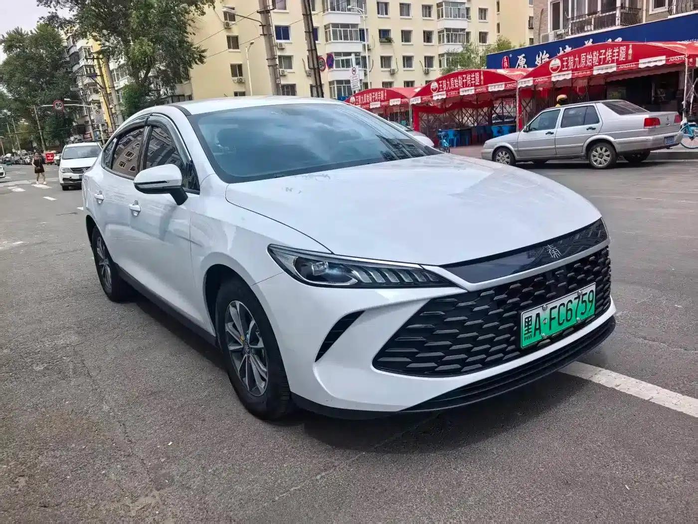 Qin PLUS 2025 DM-i Intelligent Driving Edition 55KM Superior Model — миниатюра 3