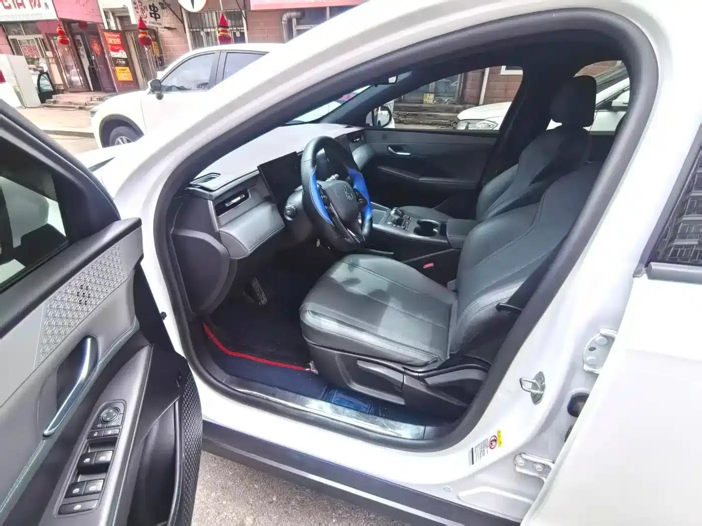 Qin PLUS 2025 DM-i Intelligent Driving Edition 55KM Superior Model — миниатюра 8