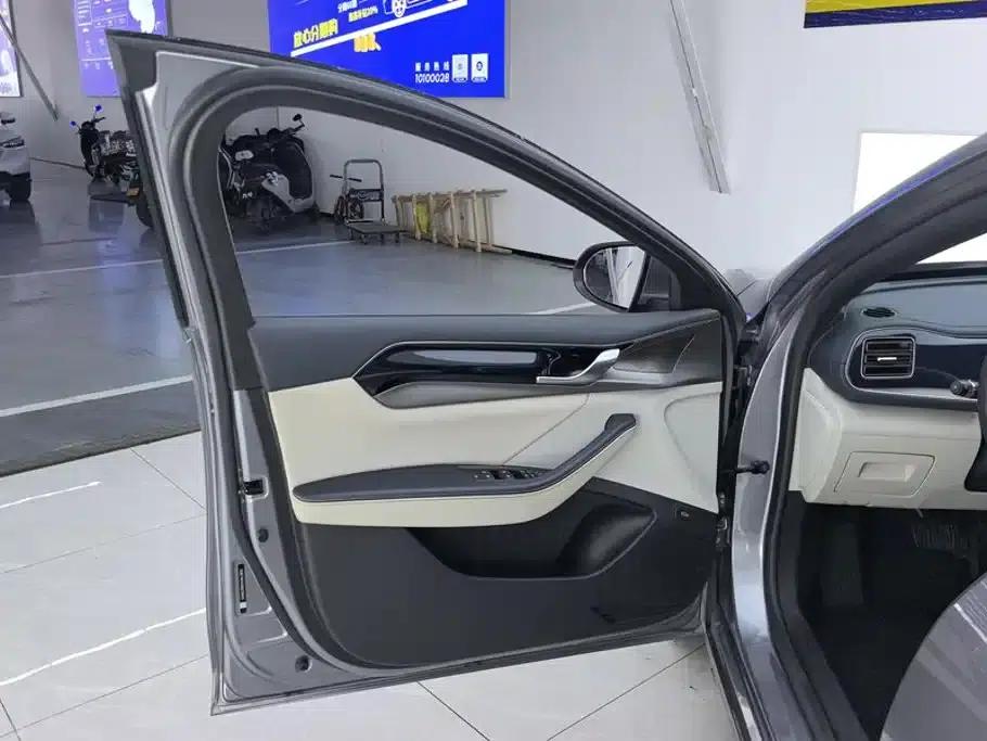 Qin PLUS 2021 DM-i 55KM Flagship Edition — миниатюра 7