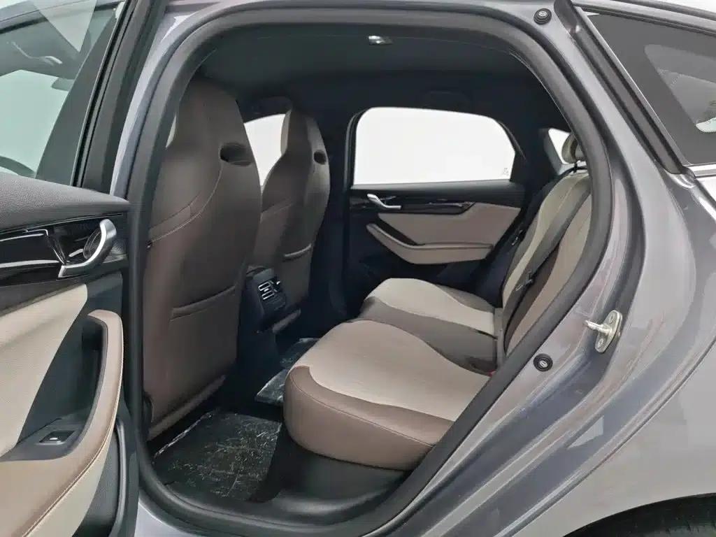 Qin PLUS 2023 Champion Edition DM-i 55KM Leading Model — миниатюра 15