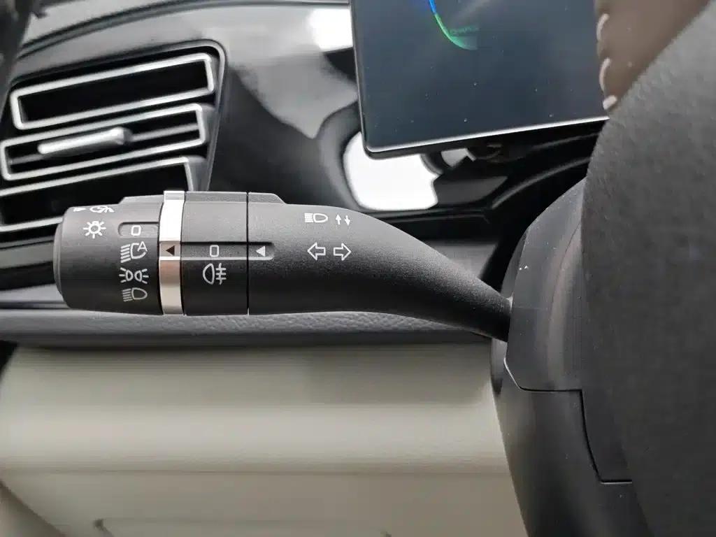 Qin PLUS 2023 Champion Edition DM-i 55KM Leading Model — миниатюра 21