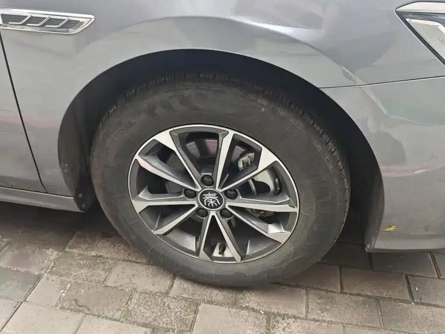 Qin PLUS 2023 Champion Edition DM-i 55KM Leading Model — миниатюра 6