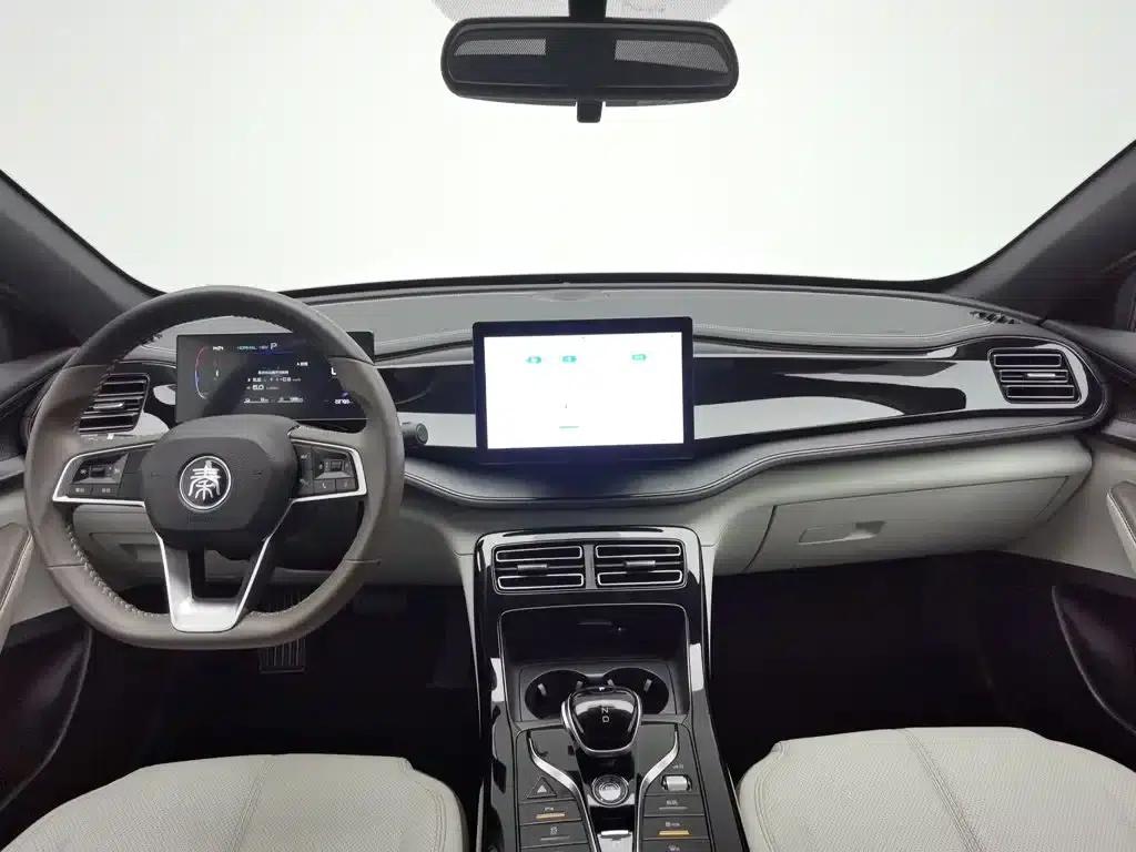 Qin PLUS 2023 Champion Edition DM-i 55KM Leading Model — миниатюра 5