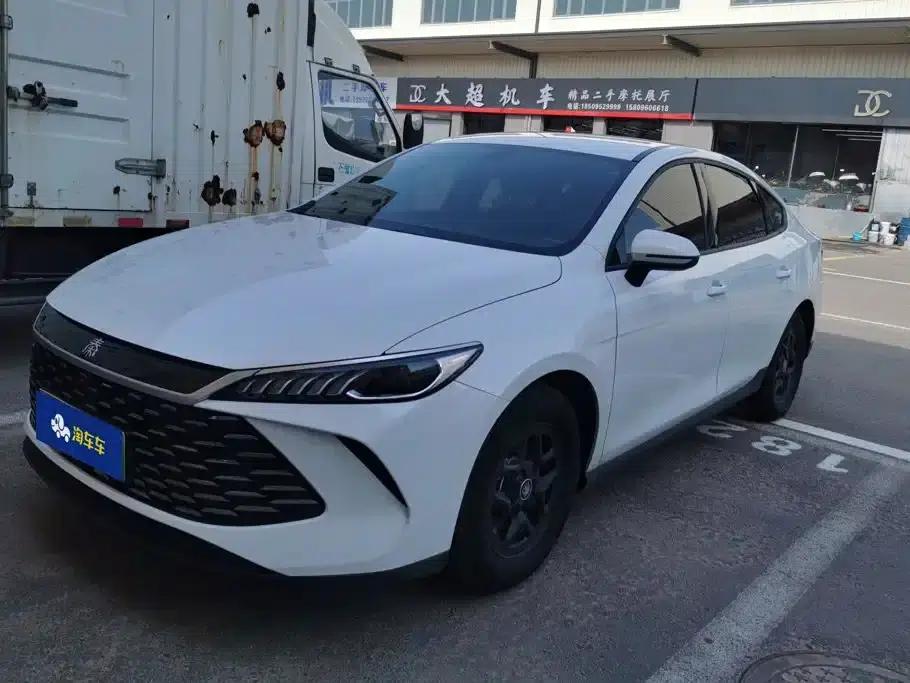 Qin PLUS 2025 DM-i Intelligent Driving Edition 55KM Leading Model — миниатюра 1