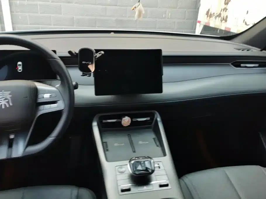 Qin PLUS 2025 DM-i Intelligent Driving Edition 55KM Leading Model — миниатюра 13