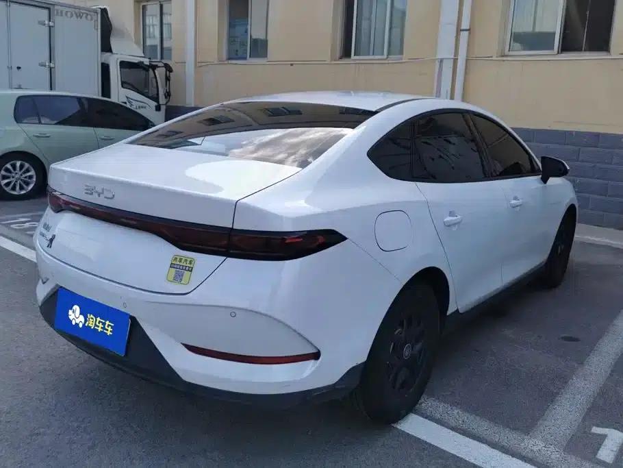 Qin PLUS 2025 DM-i Intelligent Driving Edition 55KM Leading Model — миниатюра 3