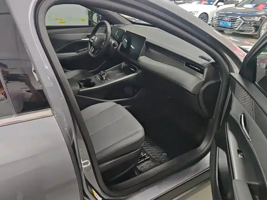 Qin PLUS 2025 EV Smart Driving Edition 510KM Leading Model — миниатюра 8