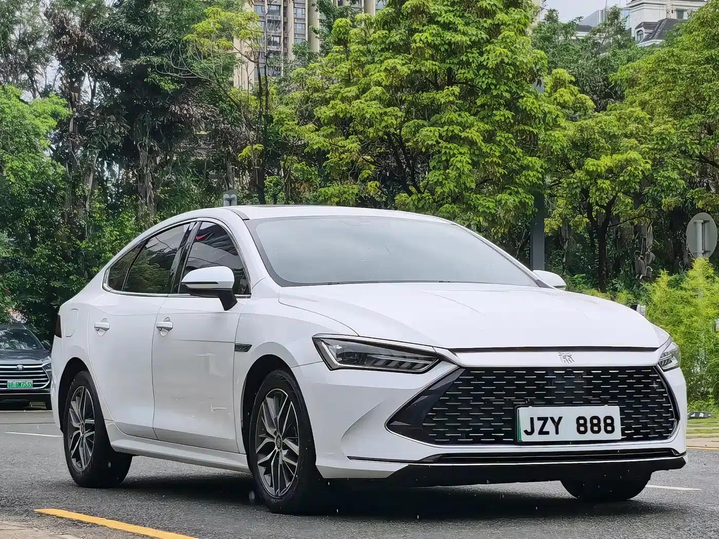 Qin PLUS 2021 DM-i 55KM Flagship Edition — миниатюра 3