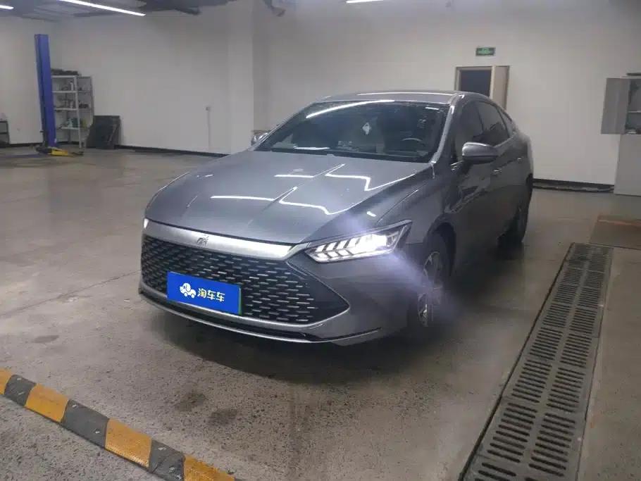 Qin PLUS 2024 Glory Edition DM-i 55KM Leading Model — миниатюра 1