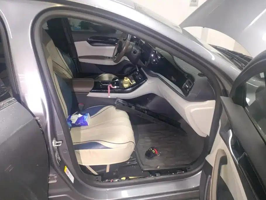 Qin PLUS 2024 Glory Edition DM-i 55KM Leading Model — миниатюра 8