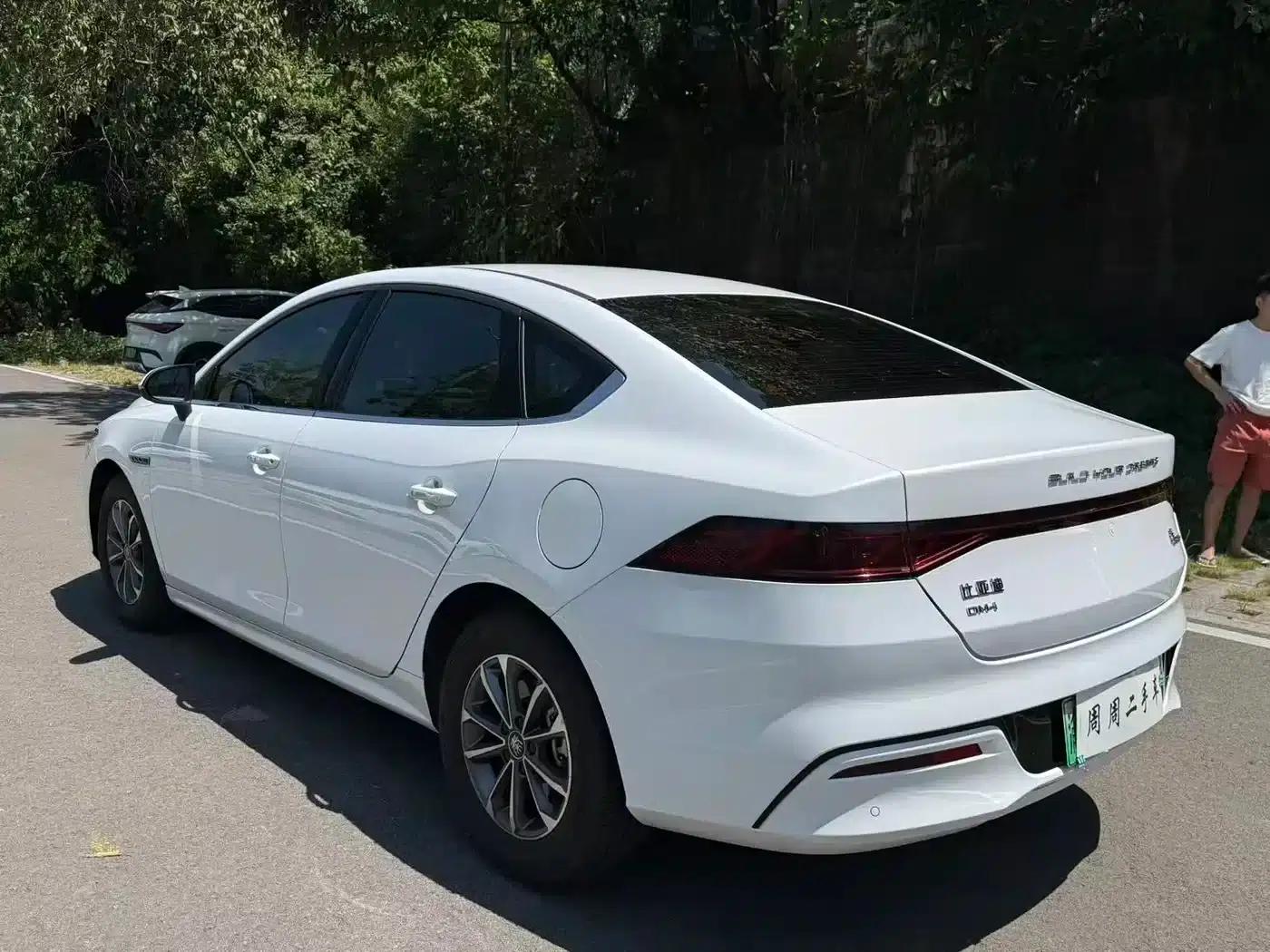 Qin PLUS 2024 Glory Edition DM-i 55KM Leading Model — миниатюра 14