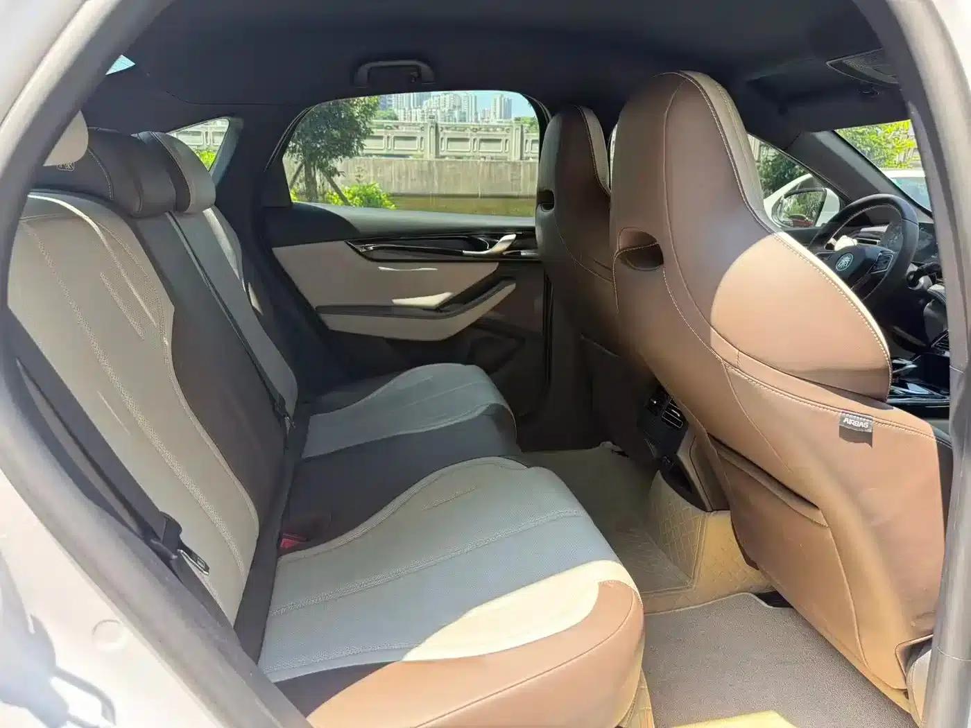 Qin PLUS 2024 Glory Edition DM-i 55KM Leading Model — миниатюра 6