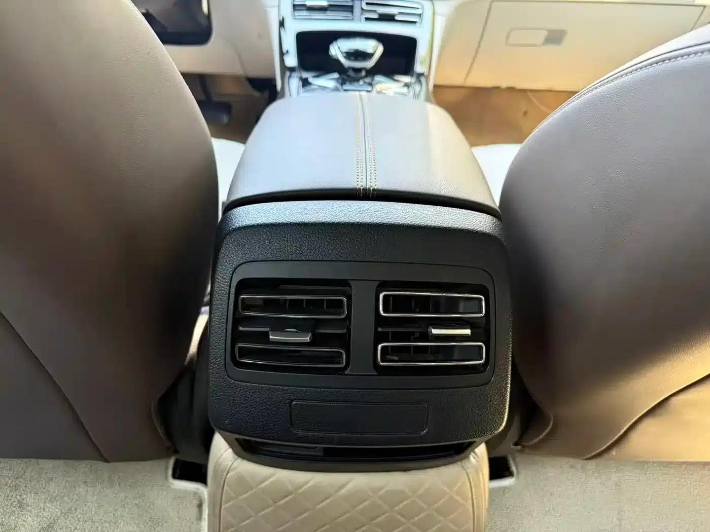 Qin PLUS 2024 Glory Edition DM-i 55KM Leading Model — миниатюра 10
