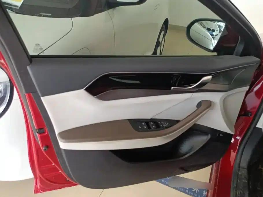 Qin PLUS 2023 Champion Edition DM-i 120KM Leading Model — миниатюра 7