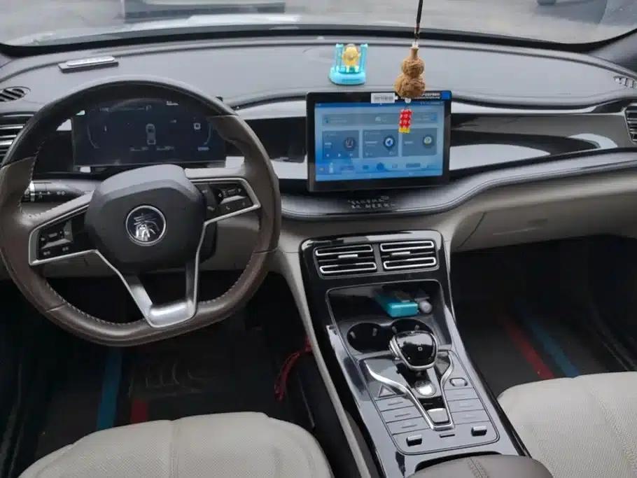 Qin PLUS 2024 Glory Edition DM-i 55KM Leading Model — миниатюра 12
