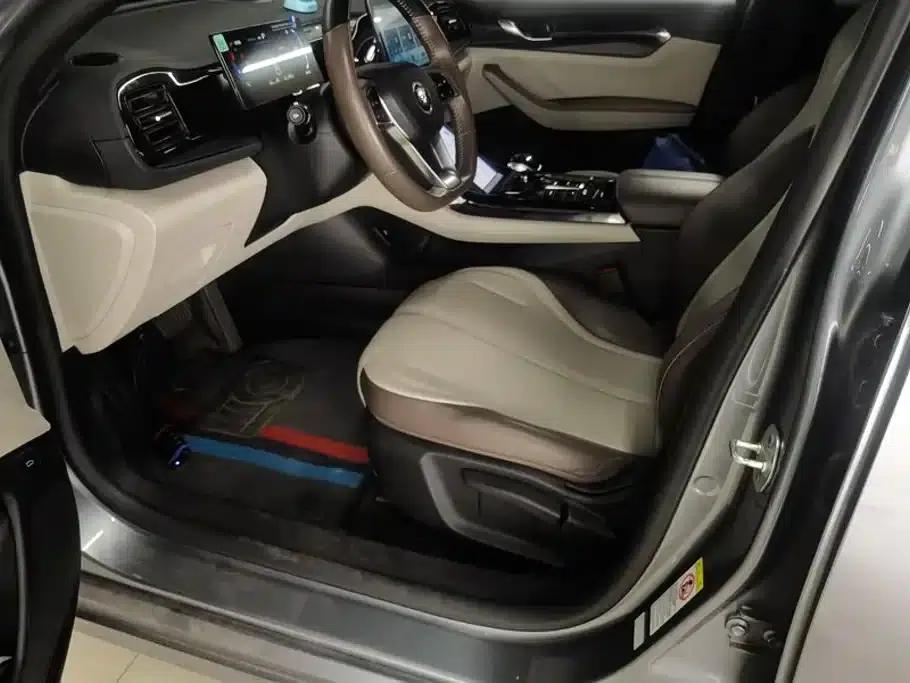 Qin PLUS 2024 Glory Edition DM-i 55KM Leading Model — миниатюра 9