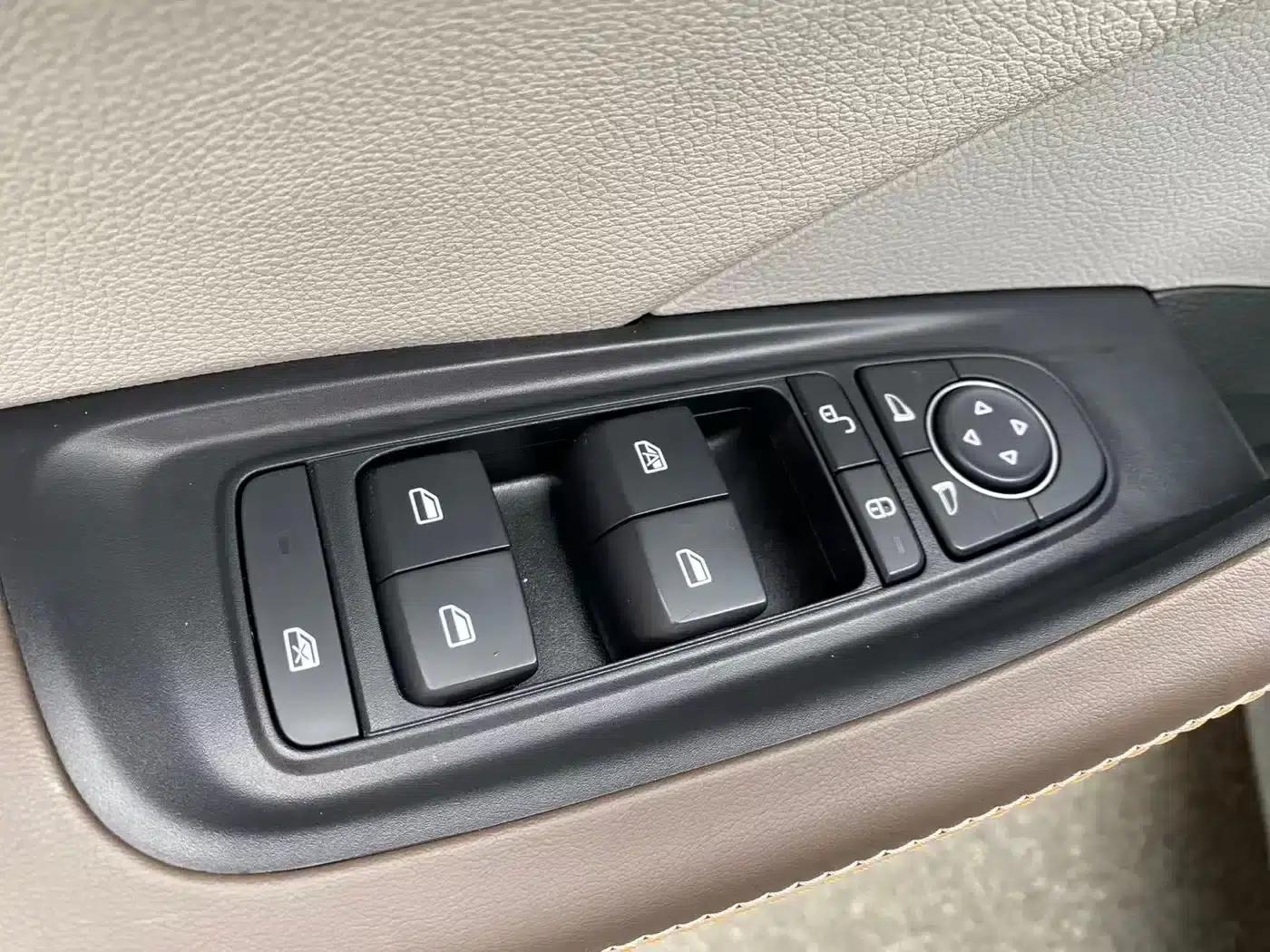 Qin PLUS 2024 Glory Edition DM-i 55KM Leading Model — миниатюра 15