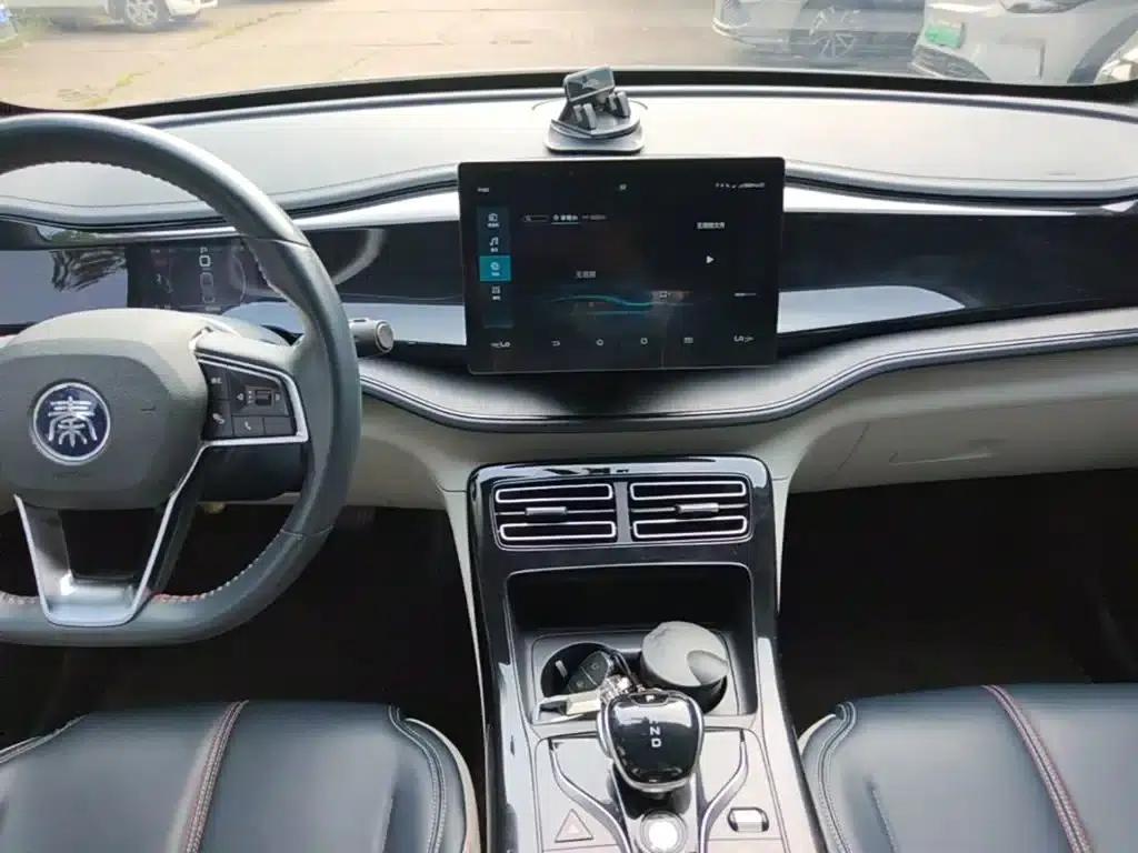 Qin PLUS 2021 DM-i 55KM Premium Edition — миниатюра 13
