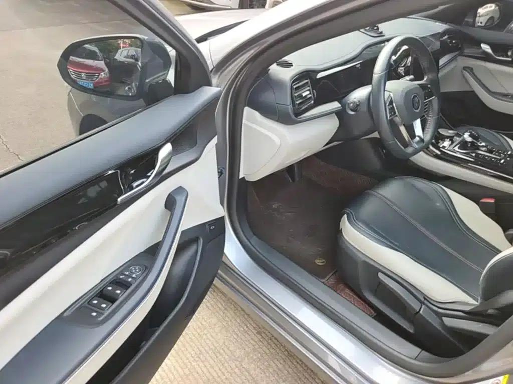 Qin PLUS 2021 DM-i 55KM Premium Edition — миниатюра 16