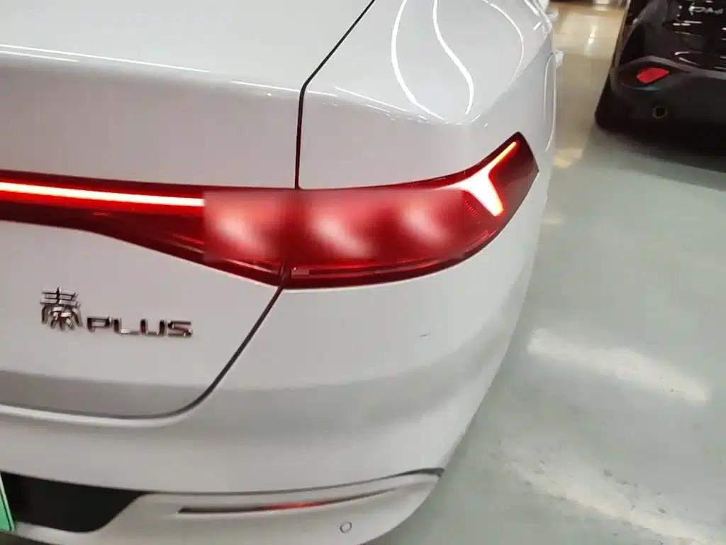 Qin PLUS 2024 Glory Edition DM-i 55KM Leading Model — миниатюра 8