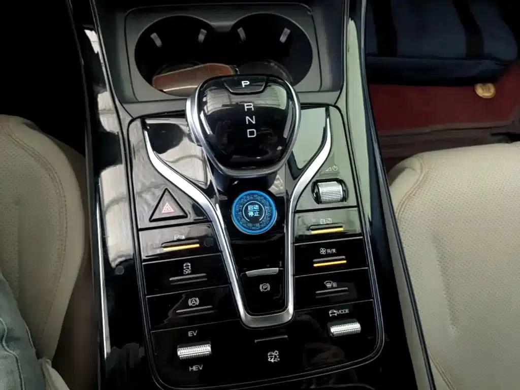 Qin PLUS 2024 Glory Edition DM-i 55KM Leading Model — миниатюра 14