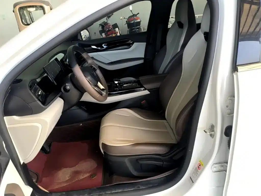 Qin PLUS 2024 Glory Edition DM-i 55KM Leading Model — миниатюра 15