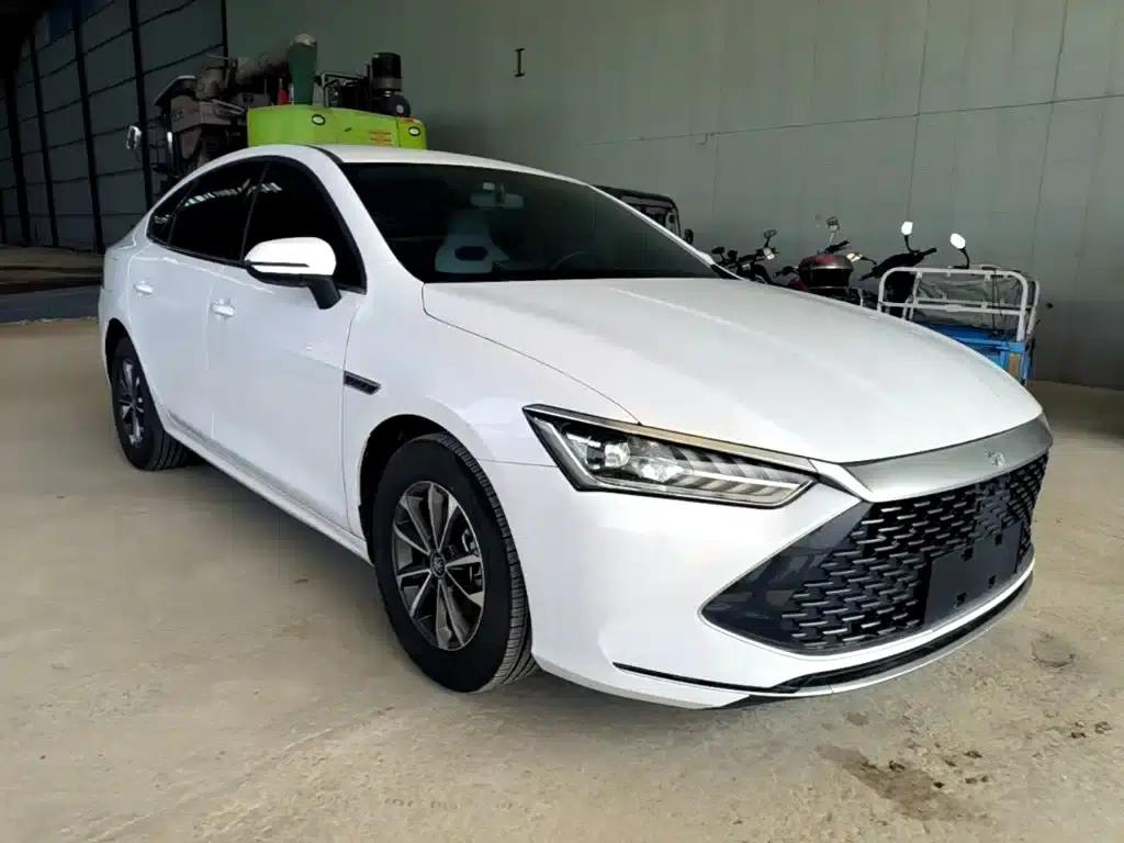 Qin PLUS 2024 Glory Edition DM-i 55KM Leading Model — миниатюра 4