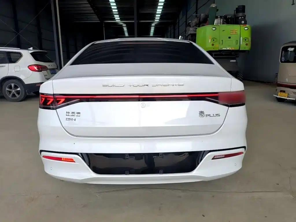 Qin PLUS 2024 Glory Edition DM-i 55KM Leading Model — миниатюра 6