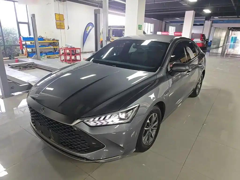 Qin PLUS 2023 Champion Edition DM-i 55KM Leading Model — миниатюра 1